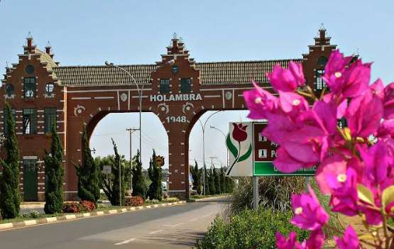 HOLAMBRA – CIDADE DAS FLORES